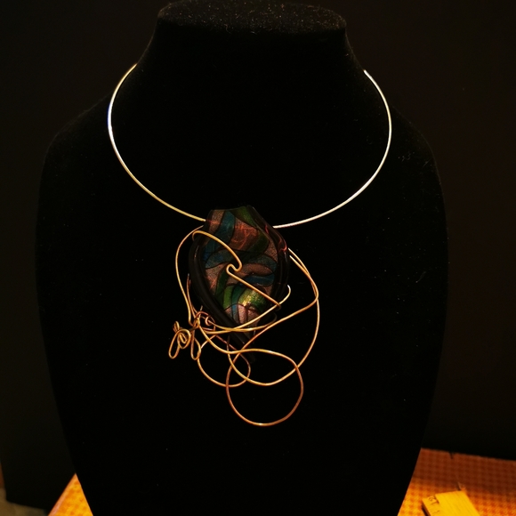 Artisan Created Art Glass and Wire Wrapped Choker Necklace - Picture 5 of 14